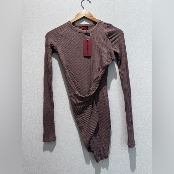 ALIX NYC Top - Picture 11 of 13